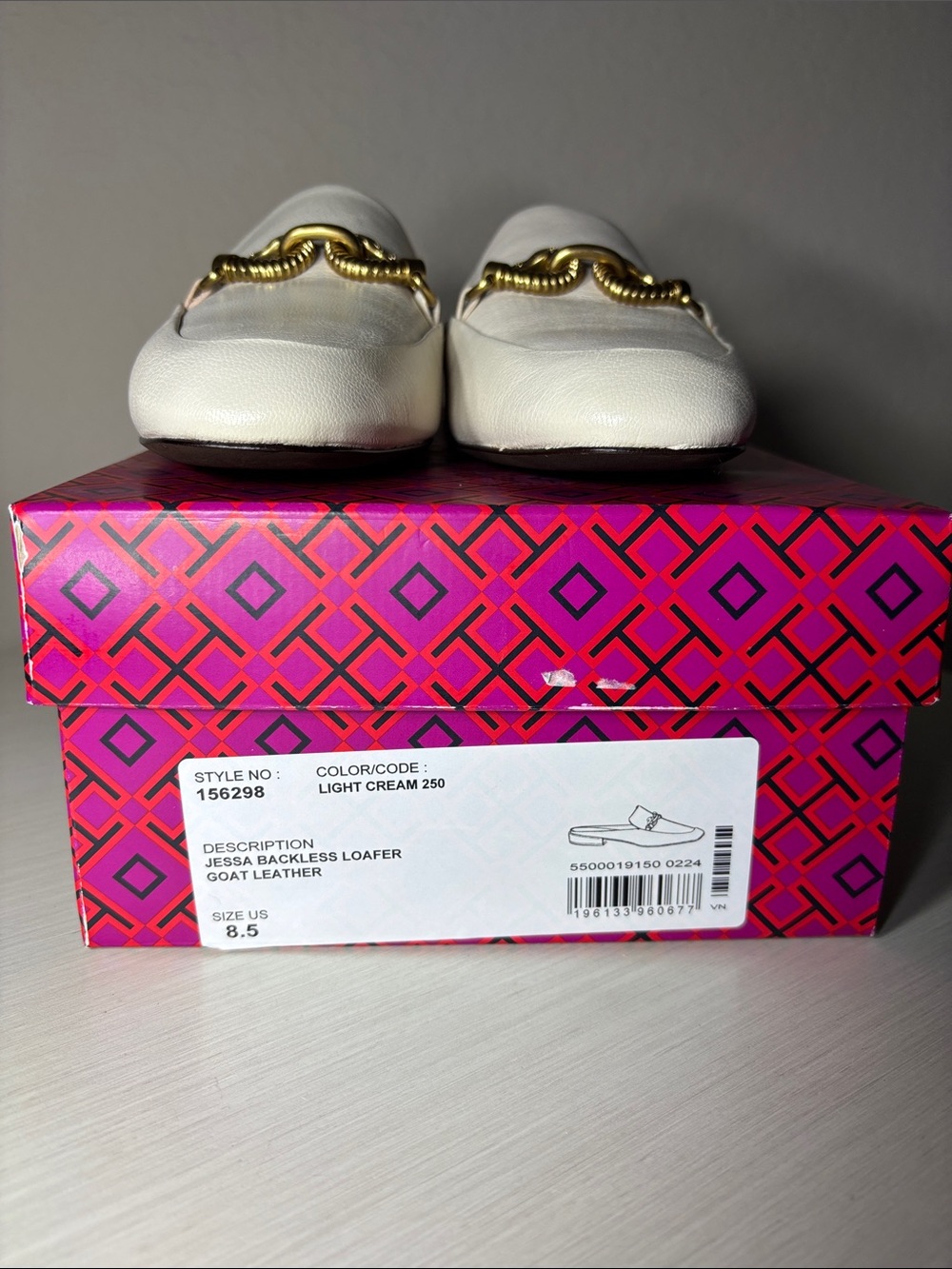 Tory Burch Jessa Loafer Slides Cream Leather Gold Chain Mules NIBOX Size 8.5 - Picture 9 of 9